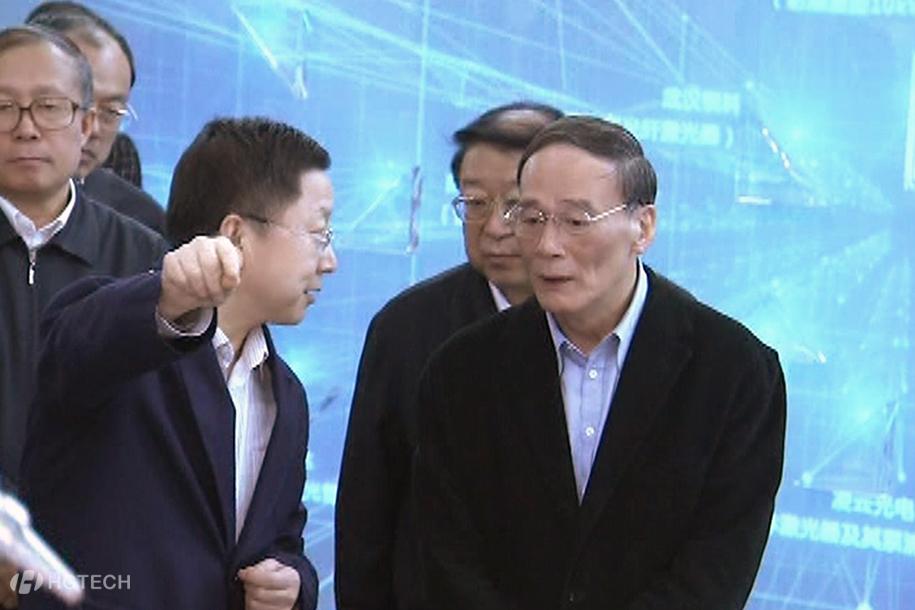 4  2013��11��22���������ξֳ�ί�������ί�������ɽ��ʶ����ɭ����ballbet�����Ƽ�����Ч��.jpg